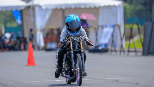 Debut Ninja Diva Racing Langsung Juara dengan Catatan 7 Detik