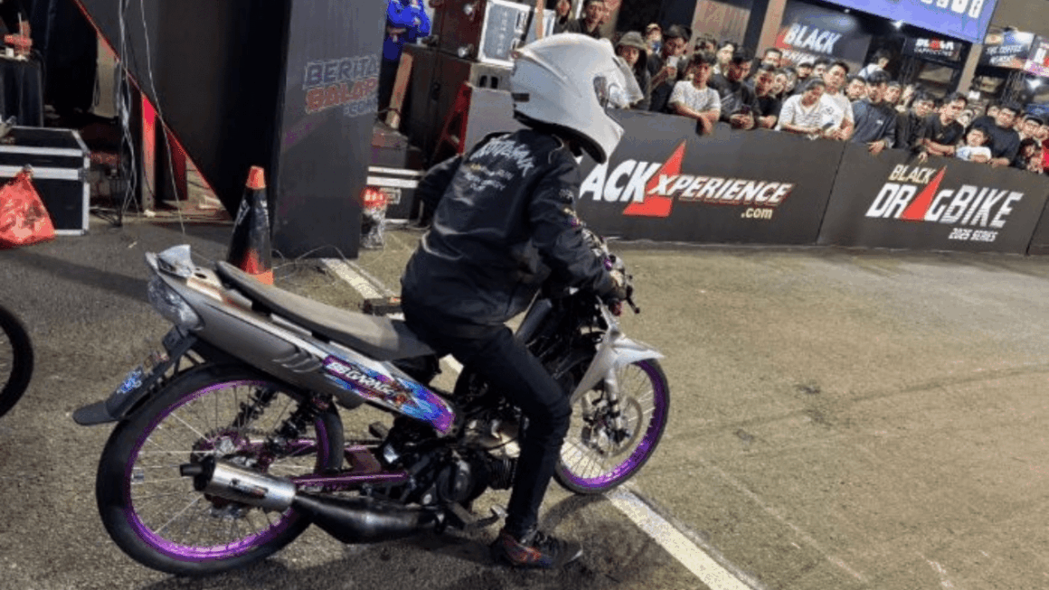 Black Drag Bike 2025