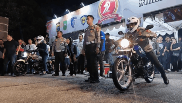 Drag Bike Pekanbaru 2025: Kapolda Riau Vs Wali Kota Adu Cepat