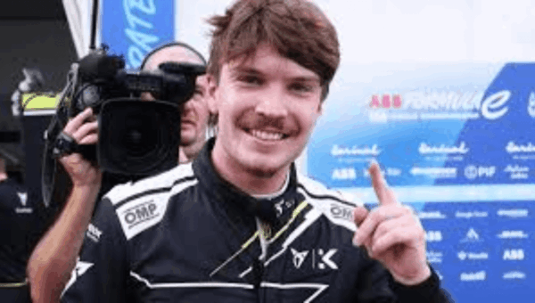 Formula E Jakarta 2025: Dan Ticktum Juara Dramatis