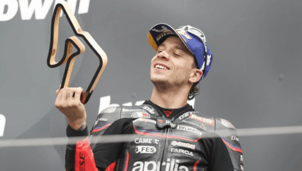 MotoGP Catalunya 2025: Bezzecchi Dekat Bagnaia, Bukan Kejar P3
