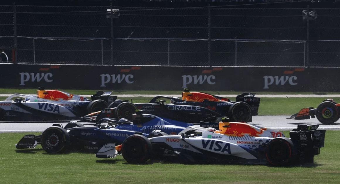 Lawson Salahkan Sainz GP Meksiko