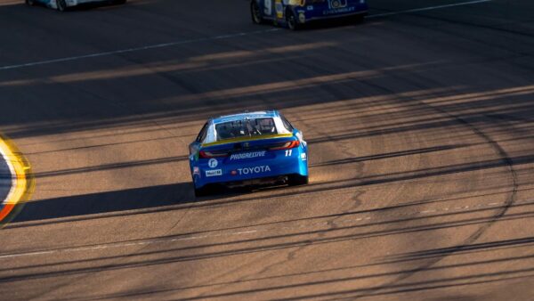 Peluang Tak Terduga di NASCAR: Strategi Joe Gibbs Racing