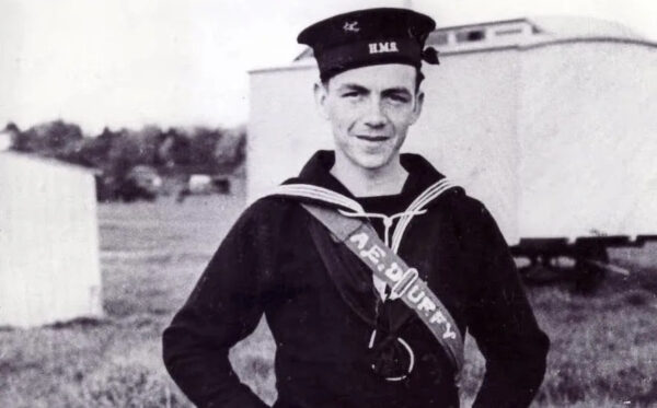 Warisan Sir Patrick Duffy: Terakhir dari Era WWII