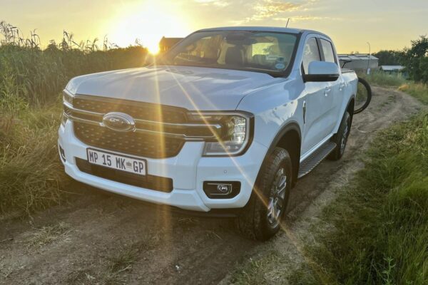 Eksplorasi dengan Ford Ranger Double Cab XLT