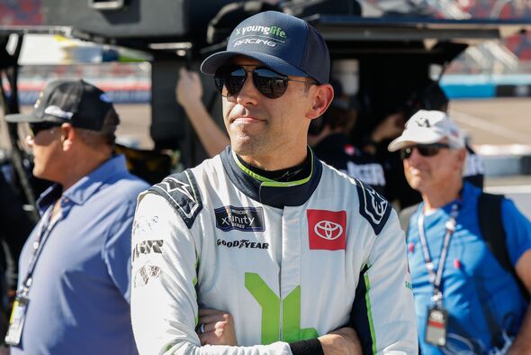 Kecelakaan Mengerikan di Kansas: Nasib Tragis Aric Almirola